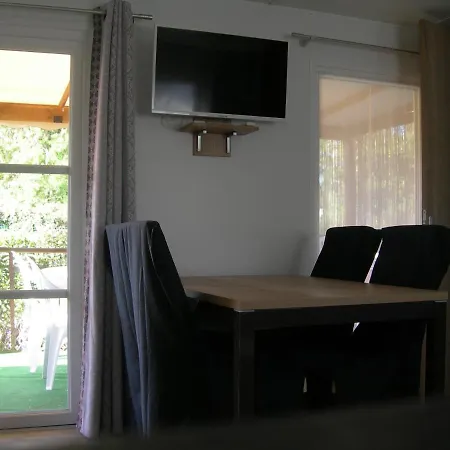Camping Le Montourey A 83600 Frejus