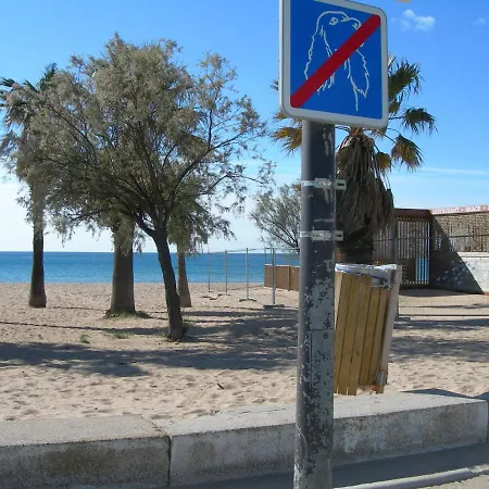 Camping Le Montourey A 83600 * Frejus
