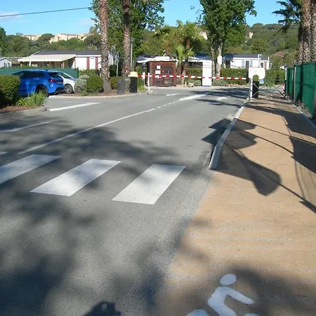 Campsite Camping Le Montourey A 83600 *