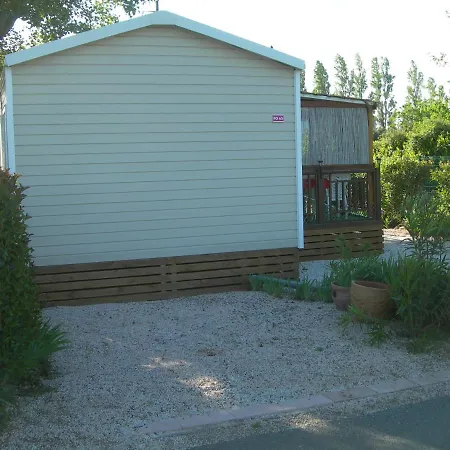 Camping Le Montourey A 83600 Kemping Fréjus